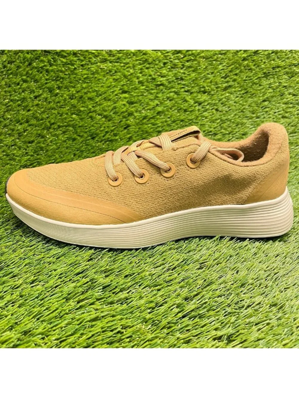 Allbirds Wool Runner Protect Mens Size 10 Tan Athletic Running Shoes Sneakers